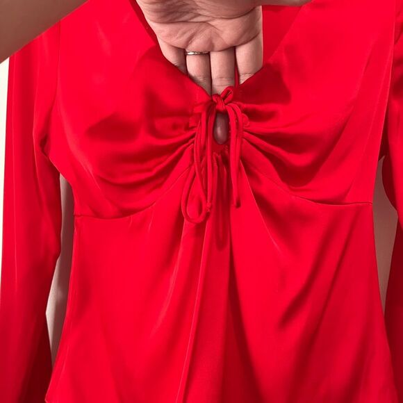 Intermix Red Silk Keyhole Top 0 XS - Picture 4 of 8